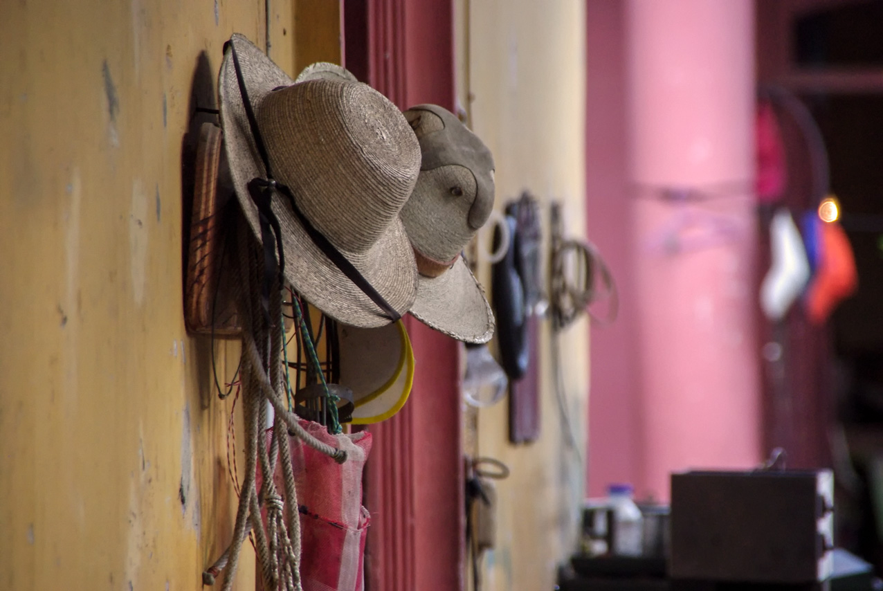 Chapeaux